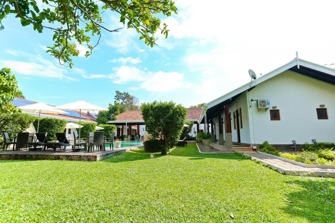 Hotel Swanee Grand Negombo Exterior foto