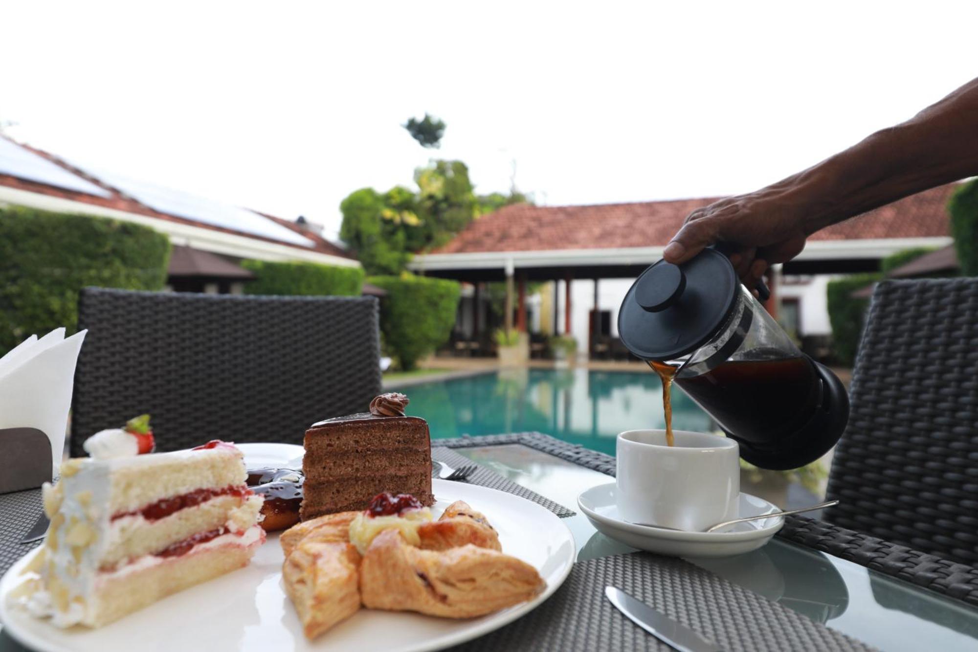 Hotel Swanee Grand Negombo Exterior foto